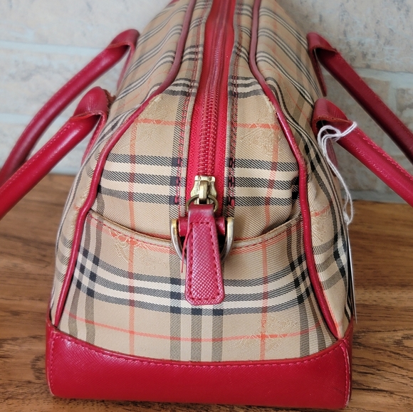 Burberry Red Nova Check 2 way bag - Picture 4 of 14